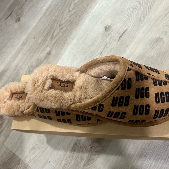 UGG slippers brand new Women’s - Picture 4 of 7